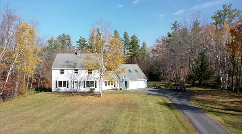 73 Graystone Circle New London NH 03257