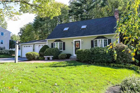 527 Elgin Avenue Manchester NH 03104