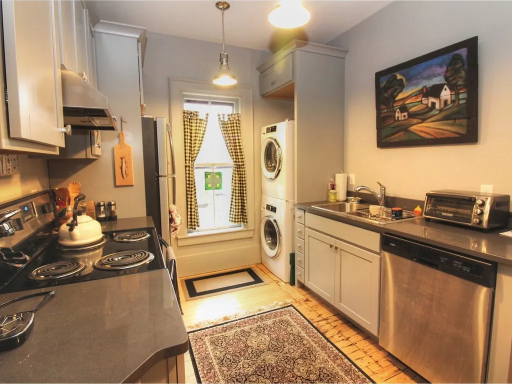 5224 Shelburne Road Shelburne VT 05482