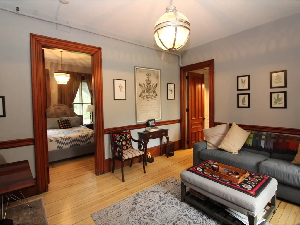 5224 Shelburne Road Shelburne VT 05482