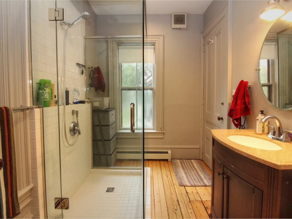 5224 Shelburne Road Shelburne VT 05482