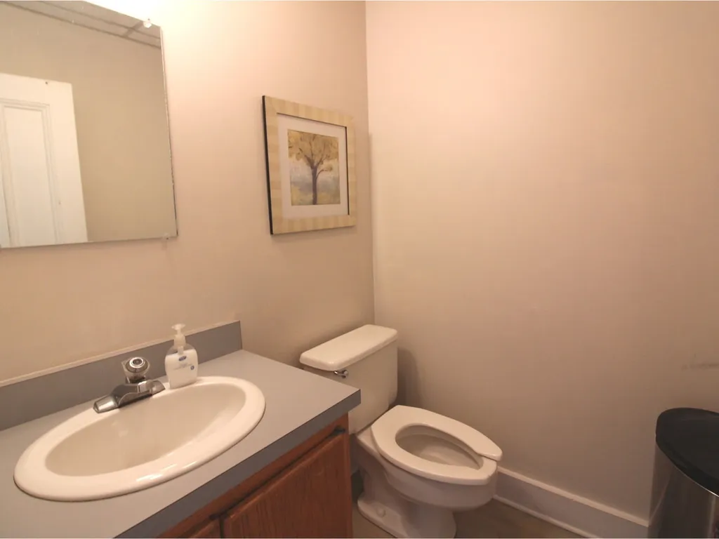5224 Shelburne Road Shelburne VT 05482