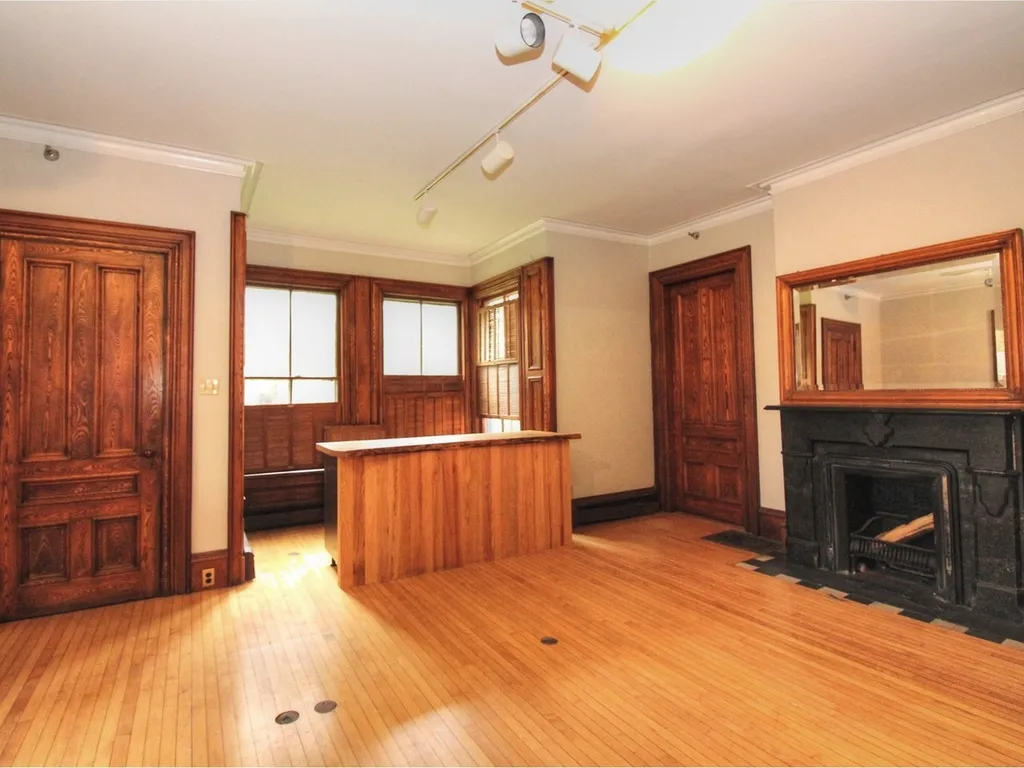 5224 Shelburne Road Shelburne VT 05482