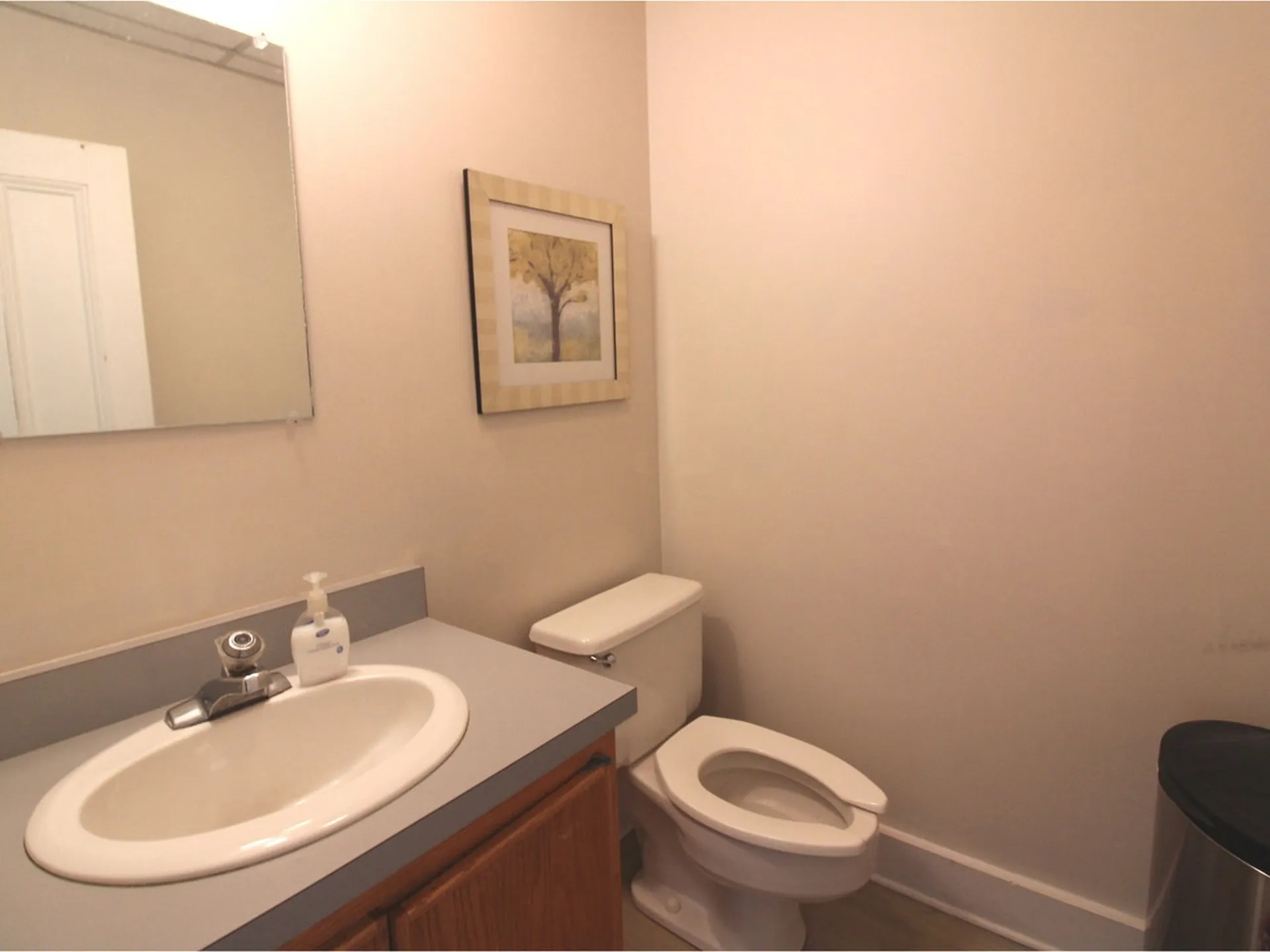 5224 Shelburne Road Shelburne VT 05482
