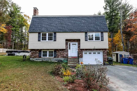 12 Shasta Drive Londonderry NH 03053