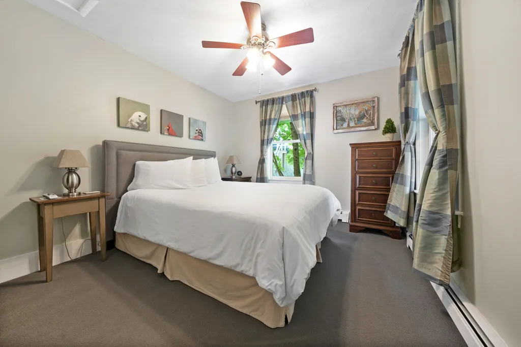 28 Shepard Hill Road Holderness NH 03245