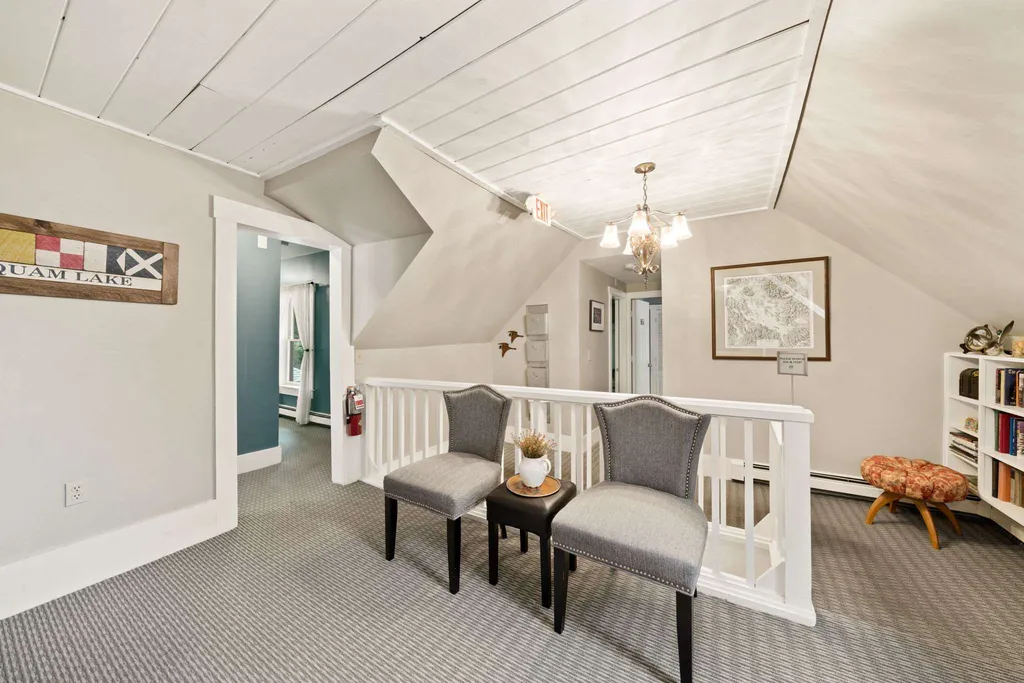 28 Shepard Hill Road Holderness NH 03245
