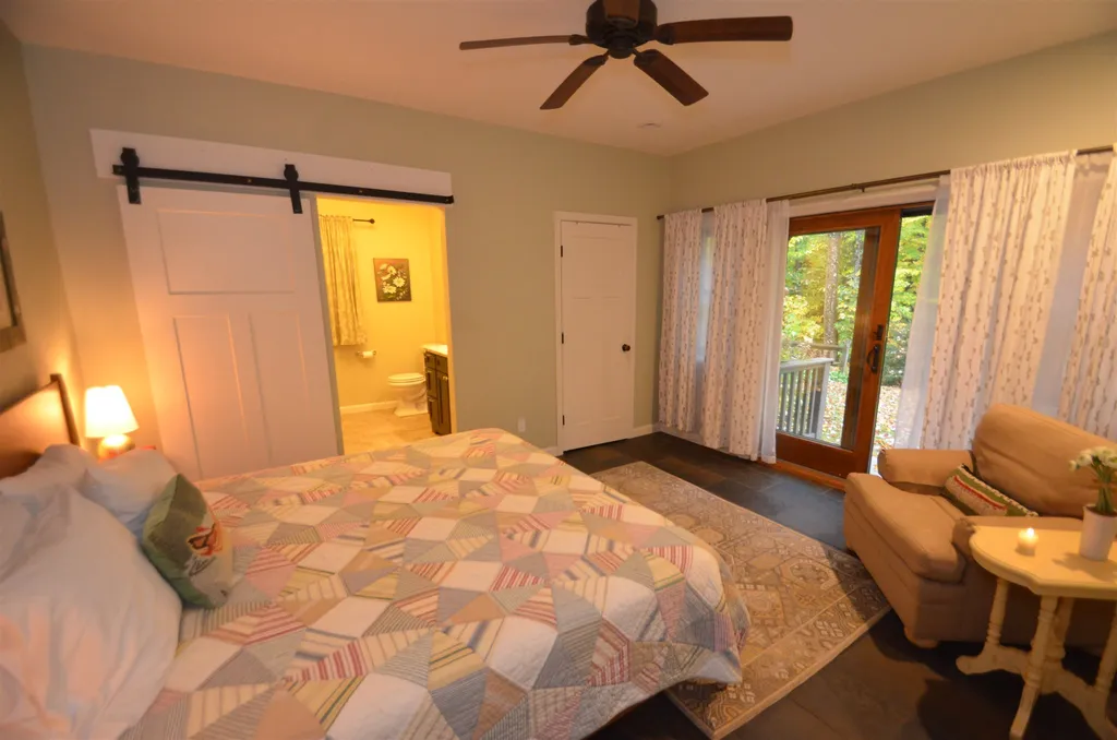 28 Shepard Hill Road Holderness NH 03245