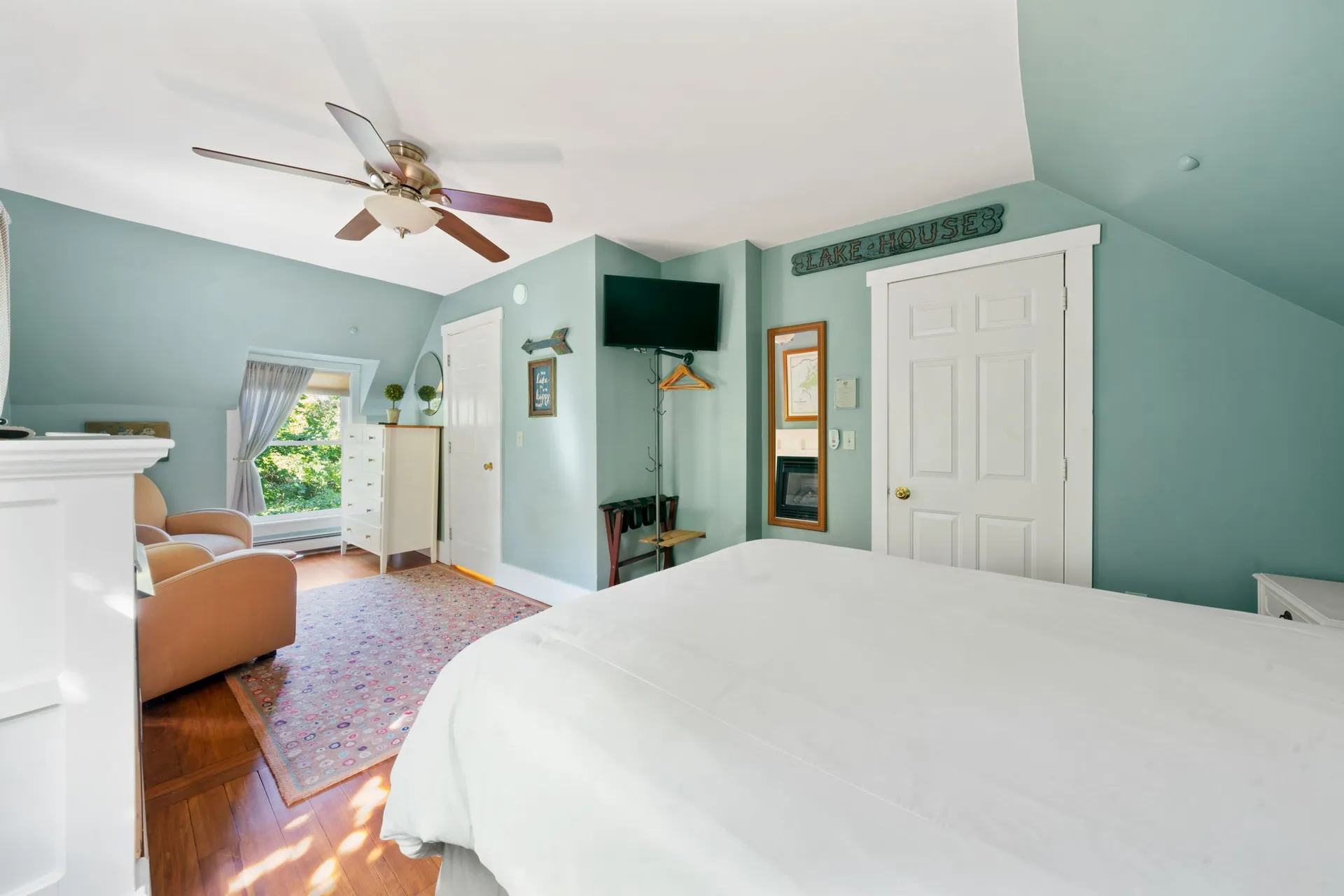 28 Shepard Hill Road Holderness NH 03245