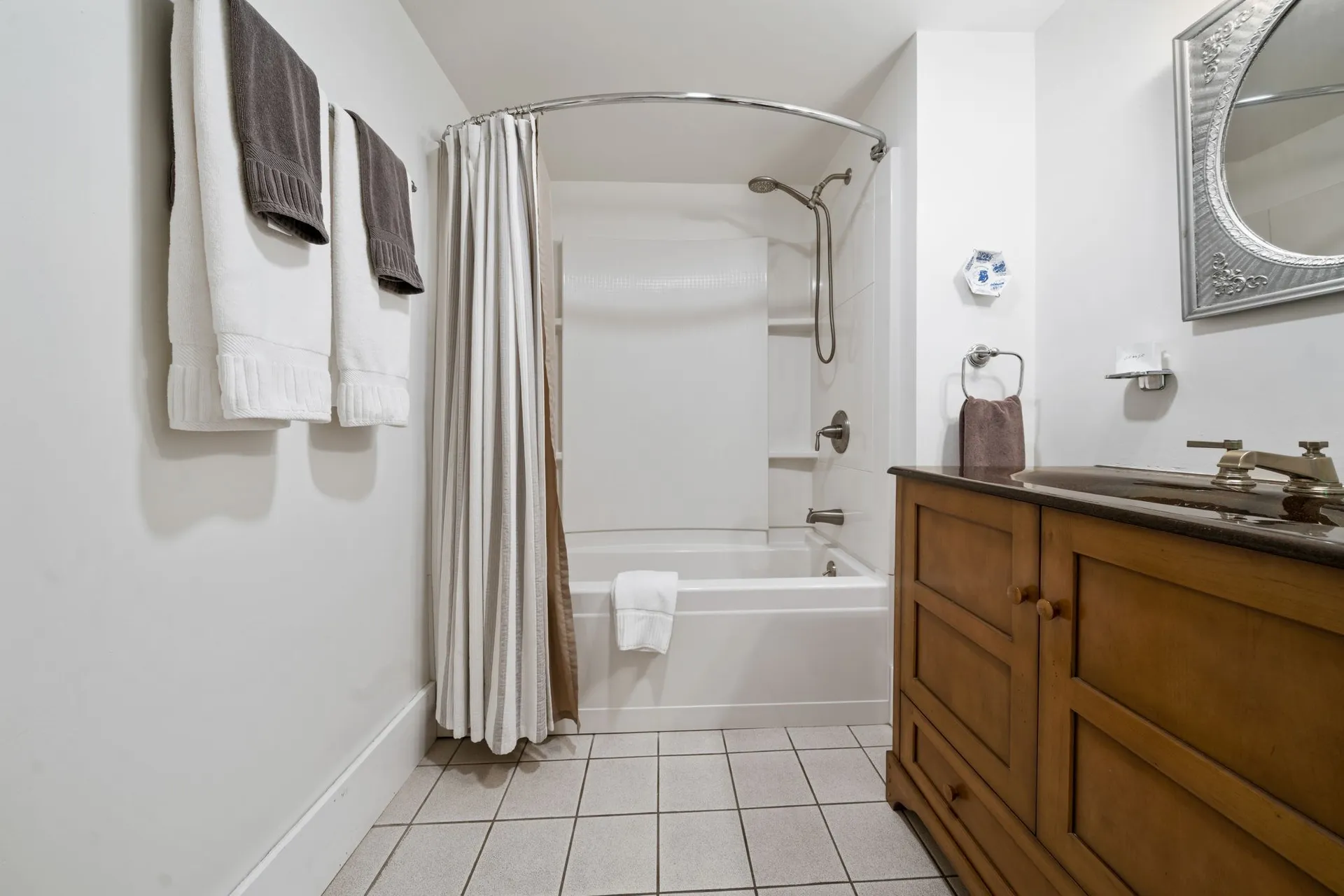 28 Shepard Hill Road Holderness NH 03245