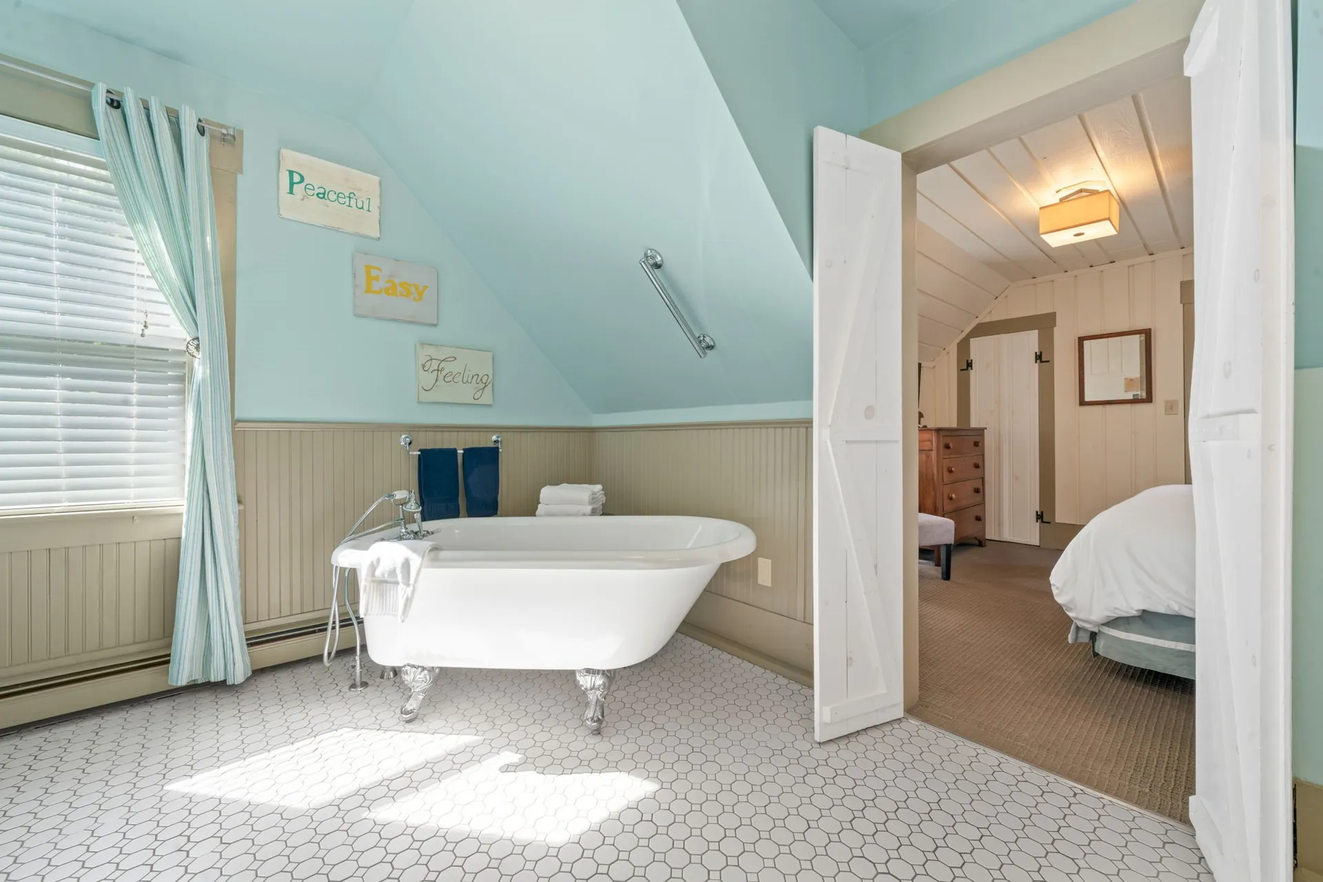 28 Shepard Hill Road Holderness NH 03245