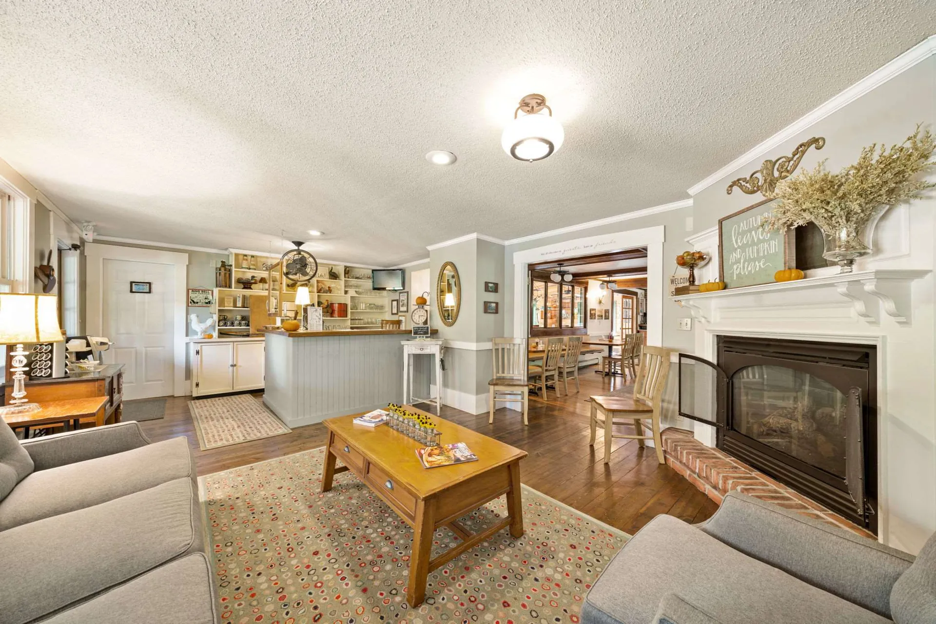 28 Shepard Hill Road Holderness NH 03245