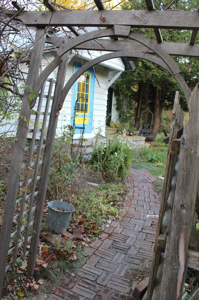1403 Irish Hill Road Shelburne VT 05482