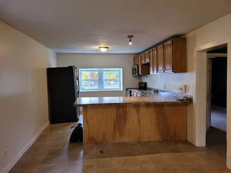 28 Chester Road Raymond NH 03077