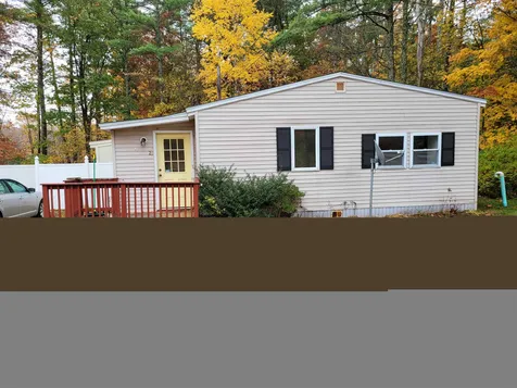 28 Chester Road Raymond NH 03077