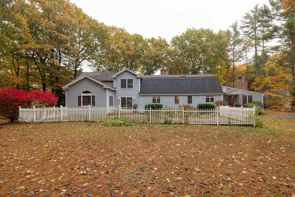 20 Sherman Avenue Brentwood NH 03833