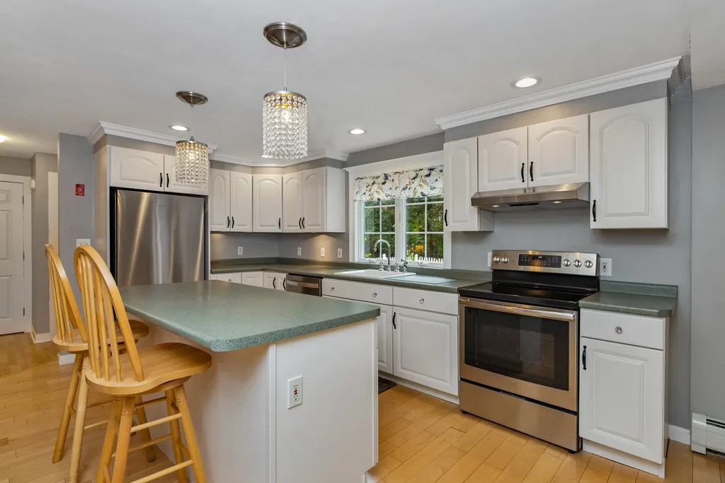 20 Sherman Avenue Brentwood NH 03833