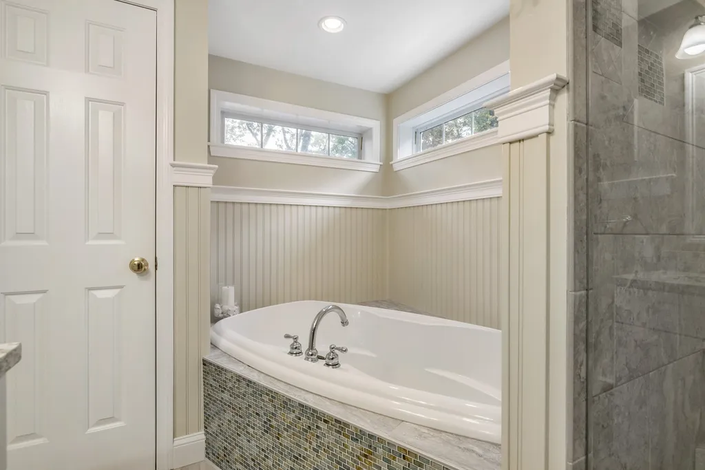 20 Sherman Avenue Brentwood NH 03833