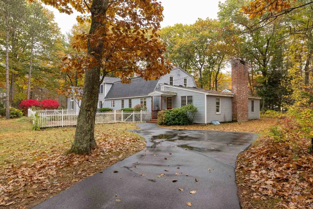 20 Sherman Avenue Brentwood NH 03833