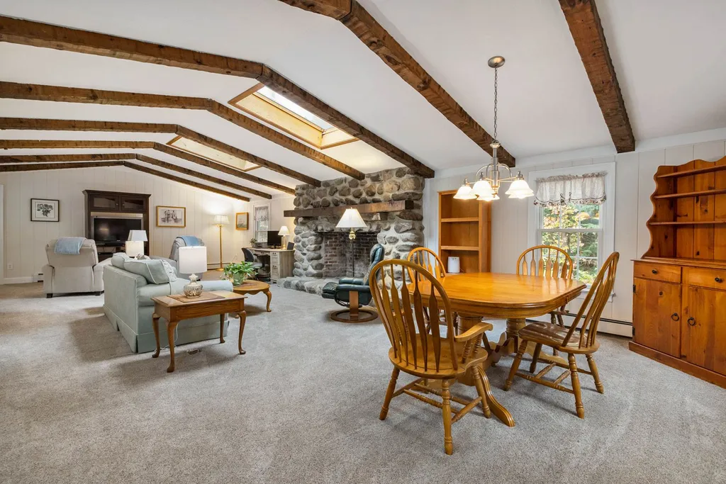 20 Sherman Avenue Brentwood NH 03833