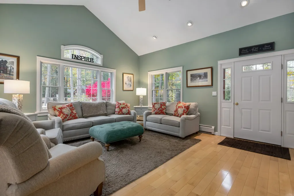 20 Sherman Avenue Brentwood NH 03833