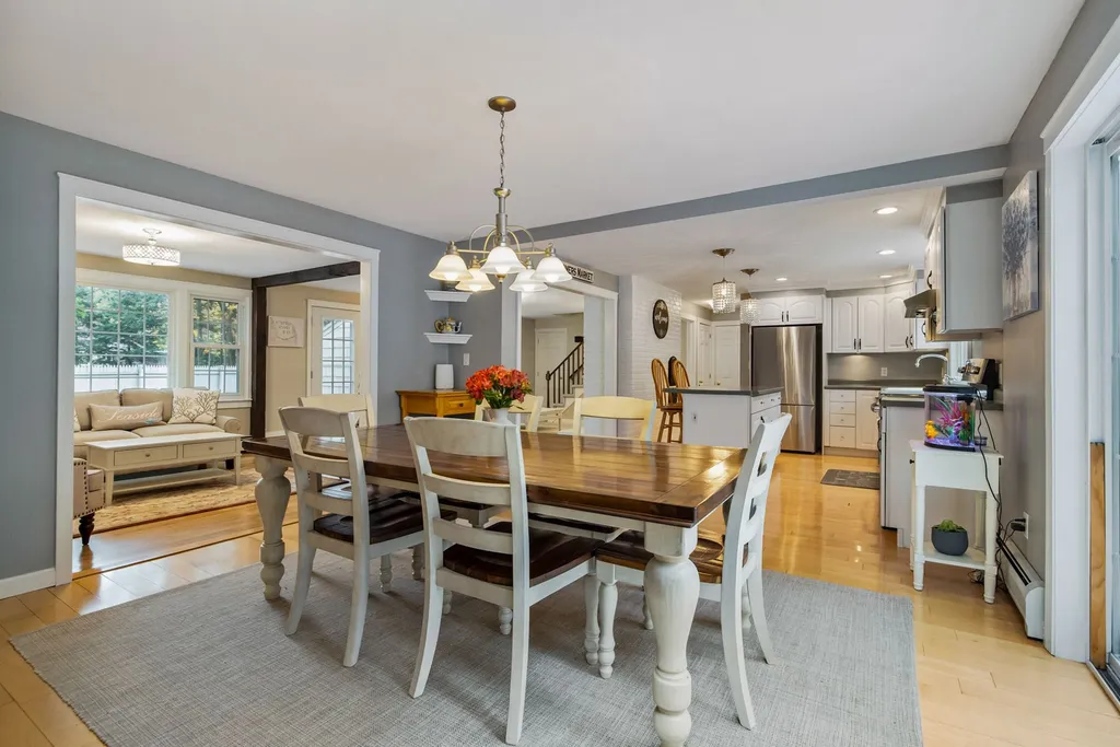 20 Sherman Avenue Brentwood NH 03833