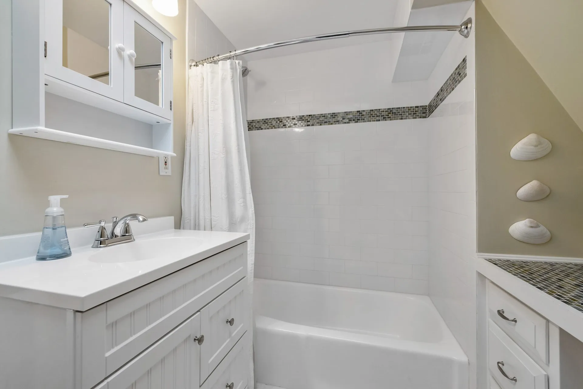 20 Sherman Avenue Brentwood NH 03833