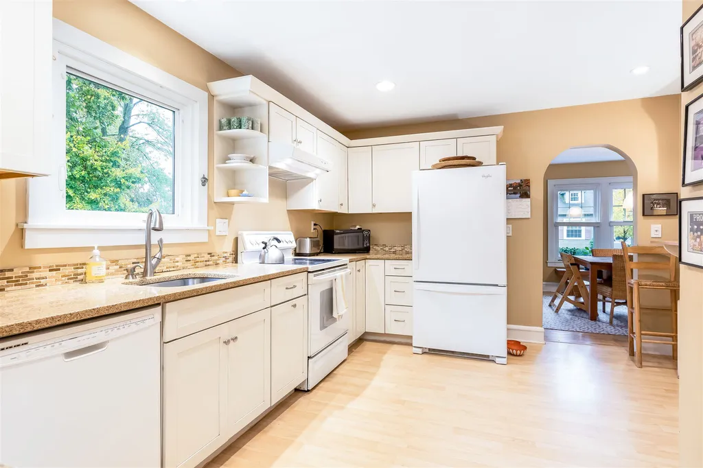 44 Thibault Parkway Burlington VT 05401