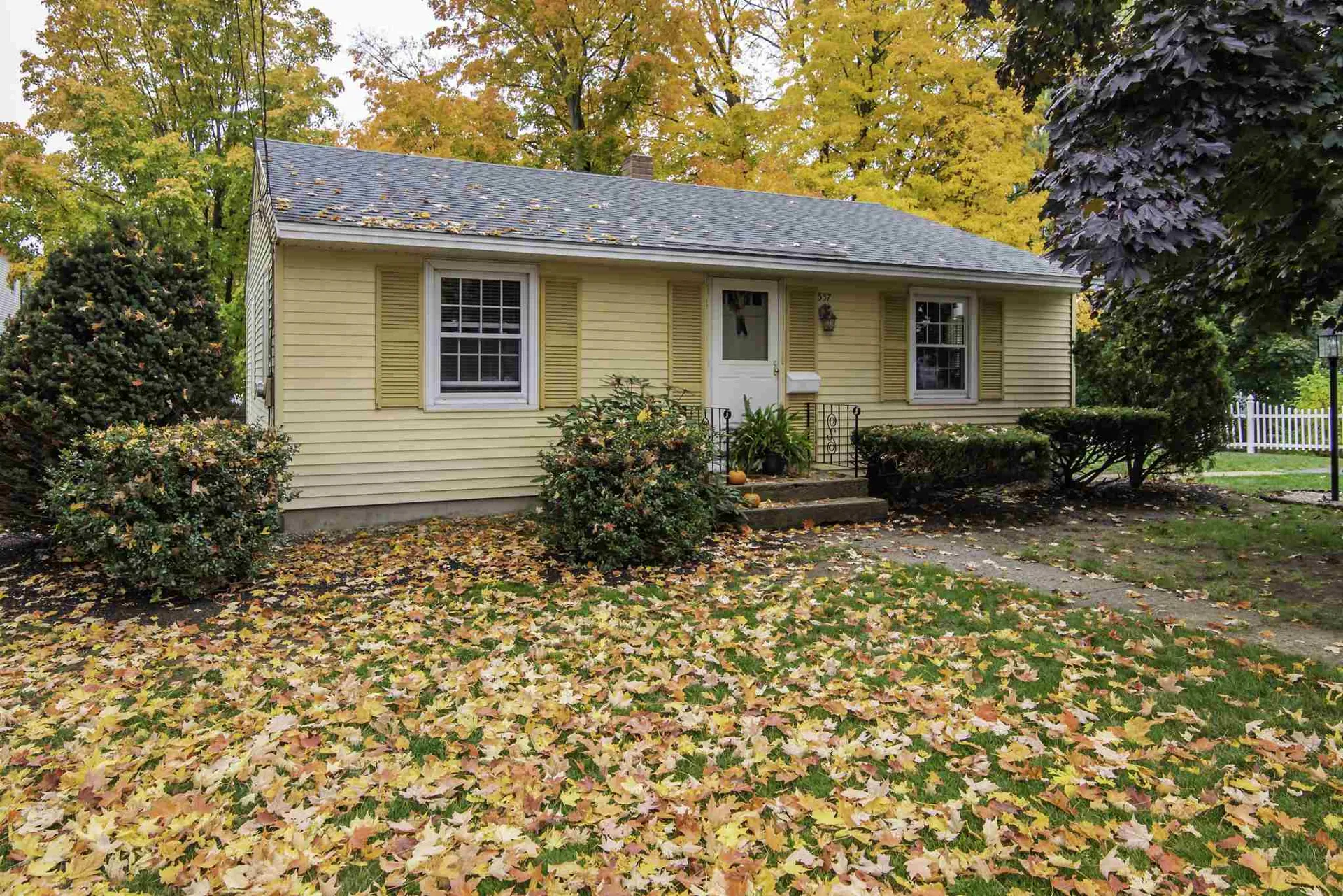 557 Lake Avenue Manchester NH 03103