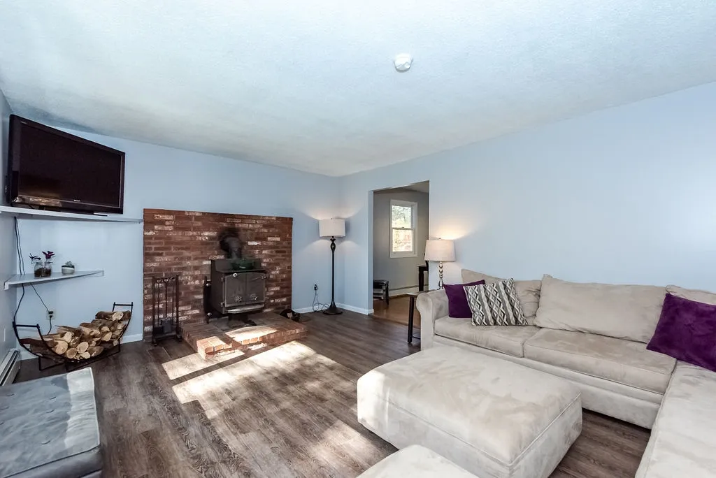 33 Swain Road Barrington NH 03825