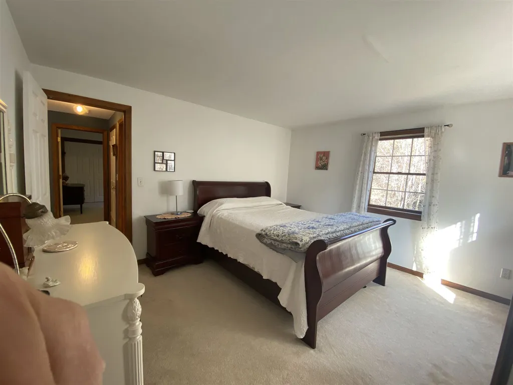 49 Henry Drive Effingham NH 03882