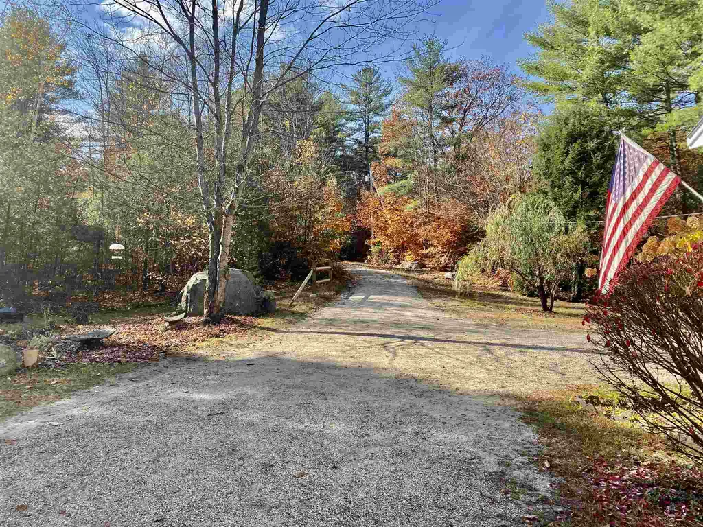 49 Henry Drive Effingham NH 03882