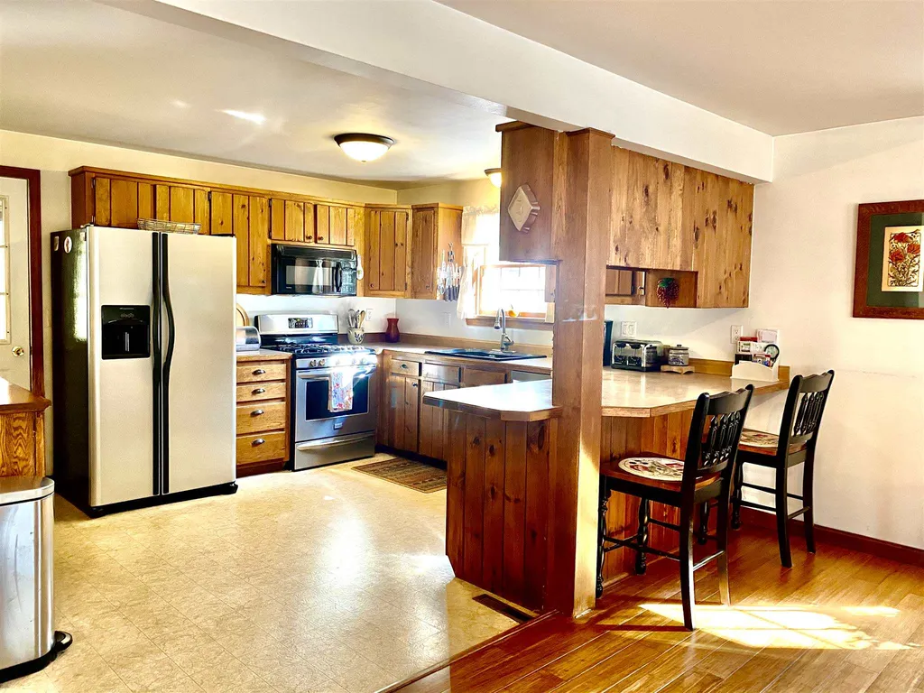 49 Henry Drive Effingham NH 03882