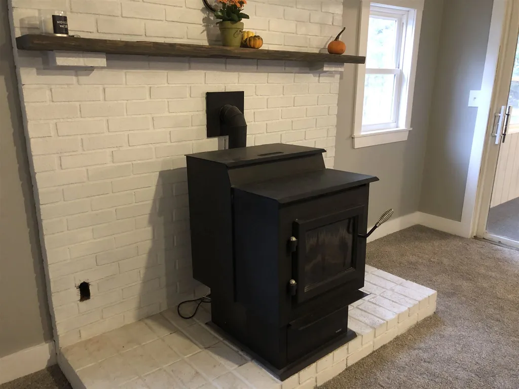 89 Elm Street Ossipee NH 03864