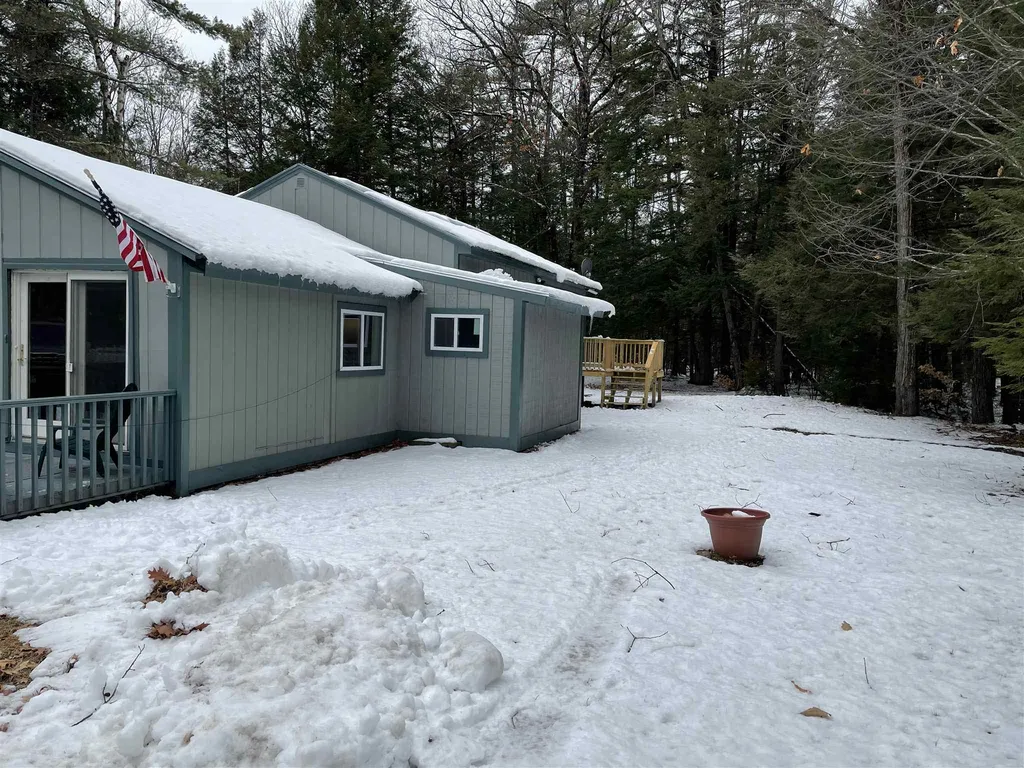 89 Elm Street Ossipee NH 03864