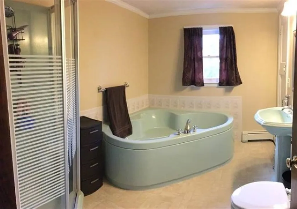 91 Sandown Road Fremont NH 03044