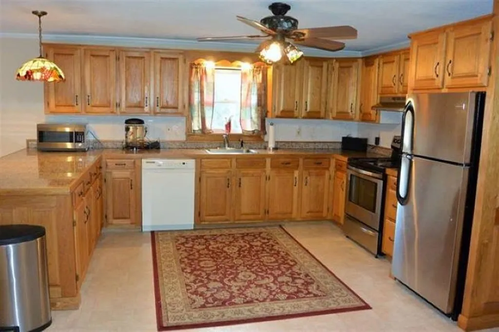 91 Sandown Road Fremont NH 03044