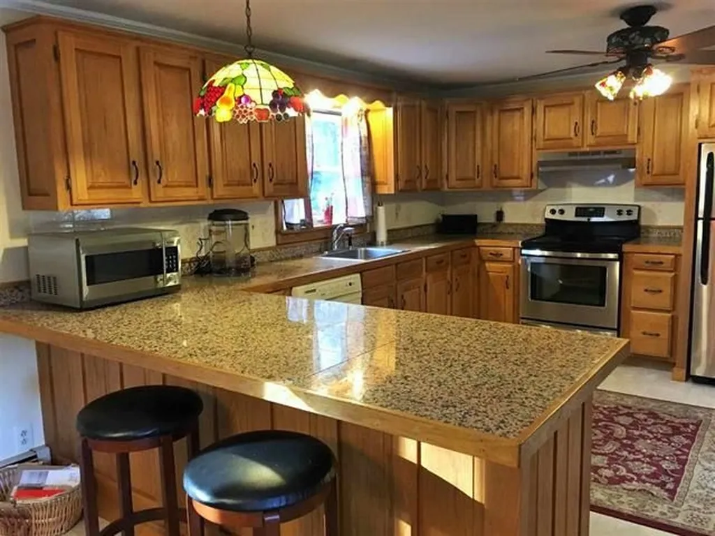 91 Sandown Road Fremont NH 03044
