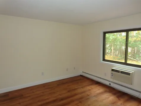 14-12 Strawberry Bank Road Nashua NH 03062