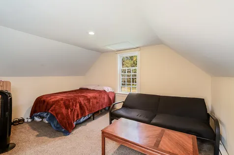 81 Putnam Hill Road Lyndeborough NH 03082