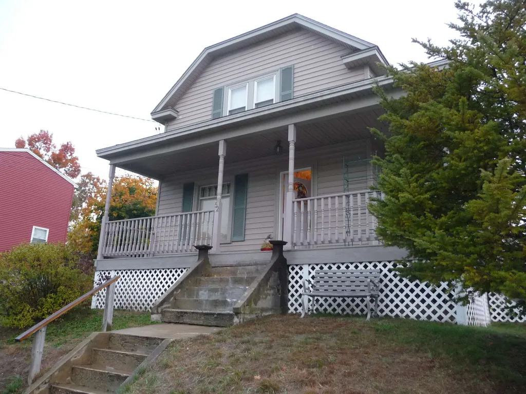 52 Rosemont Avenue Manchester NH 03103