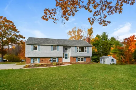19 Blueberry Lane Northfield NH 03276-4603