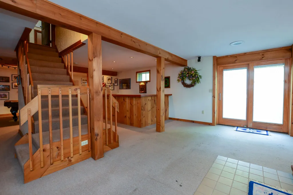 9 Hemlock Circle Sandown NH 03873-2407