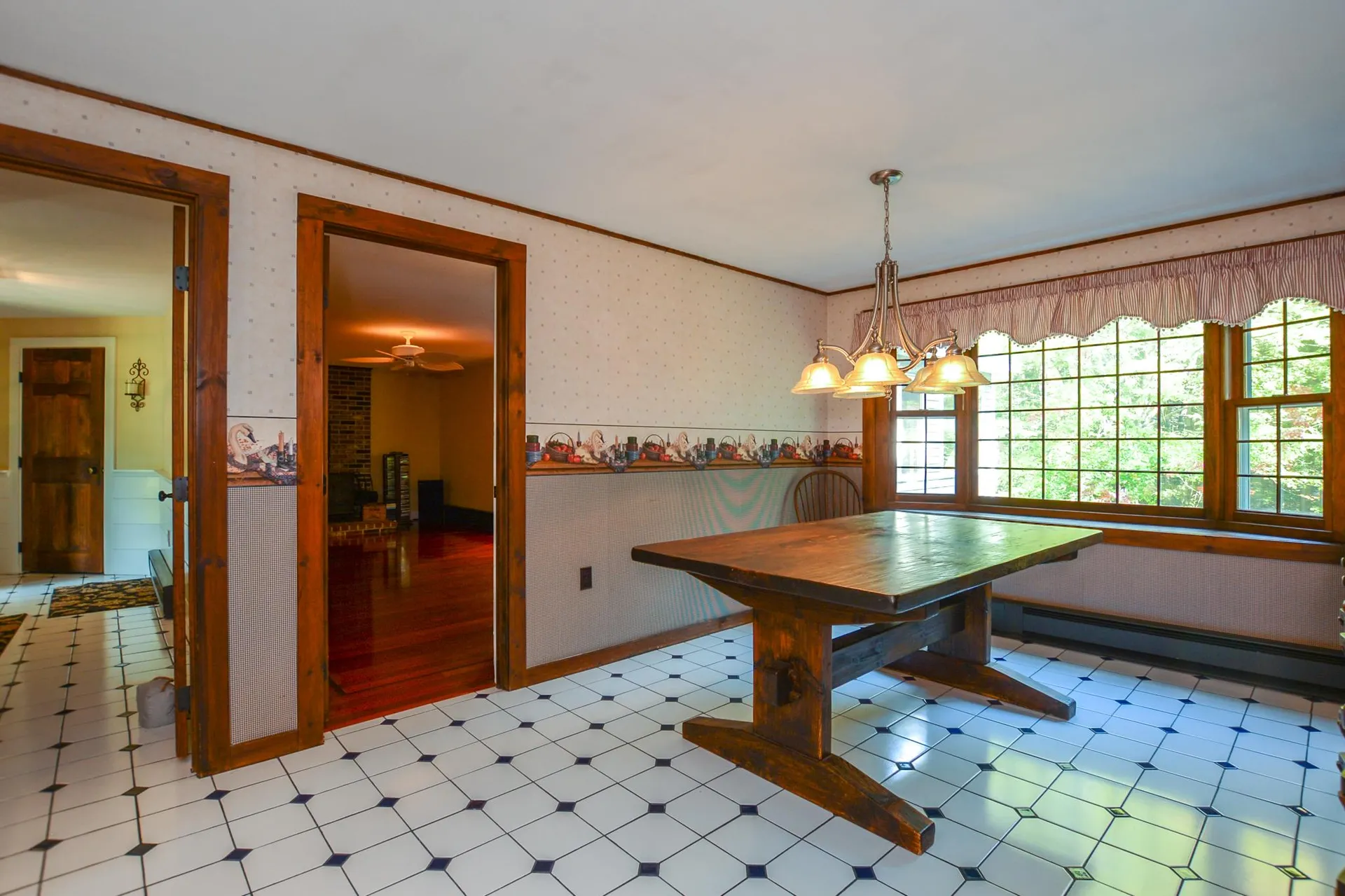 9 Hemlock Circle Sandown NH 03873-2407