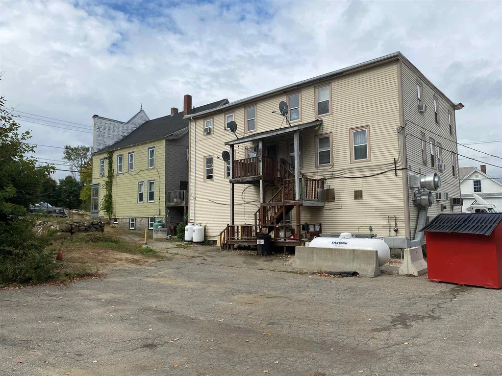 16 Elm Street Pittsfield NH 03263