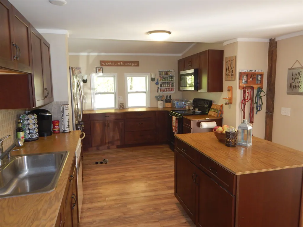 182 Quechee Hartland Road Hartford VT 05001