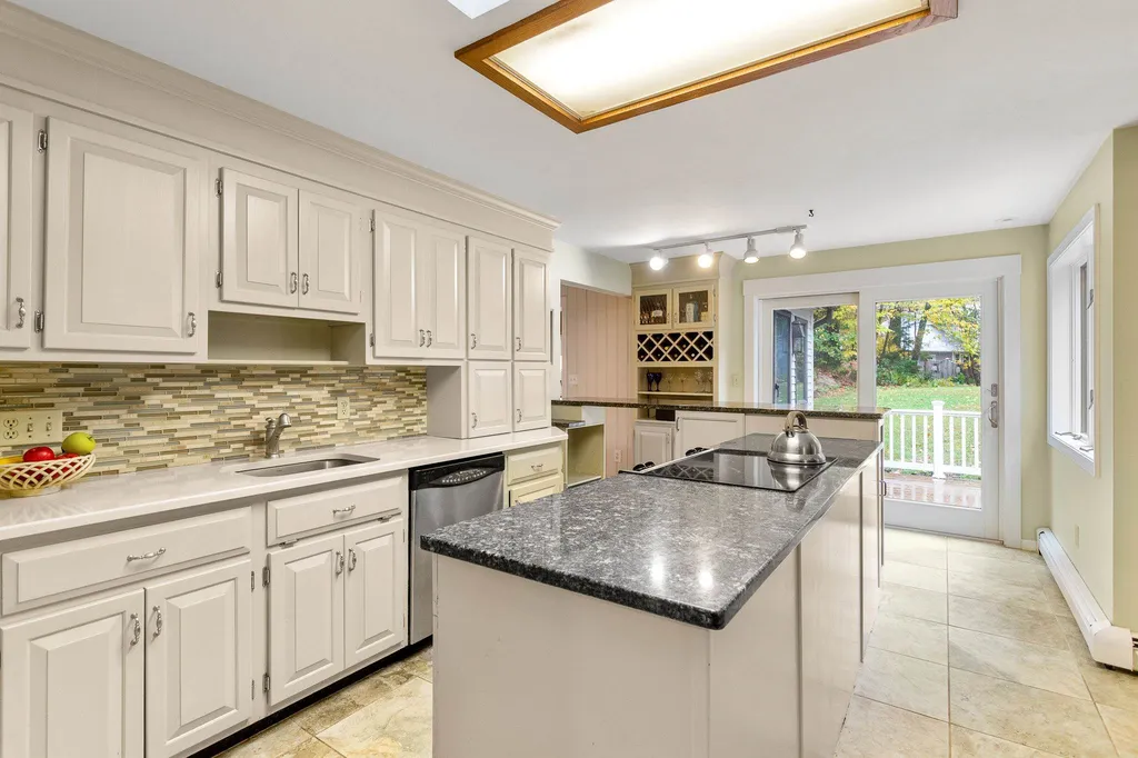43 Ashbrook Drive Hampton NH 03842
