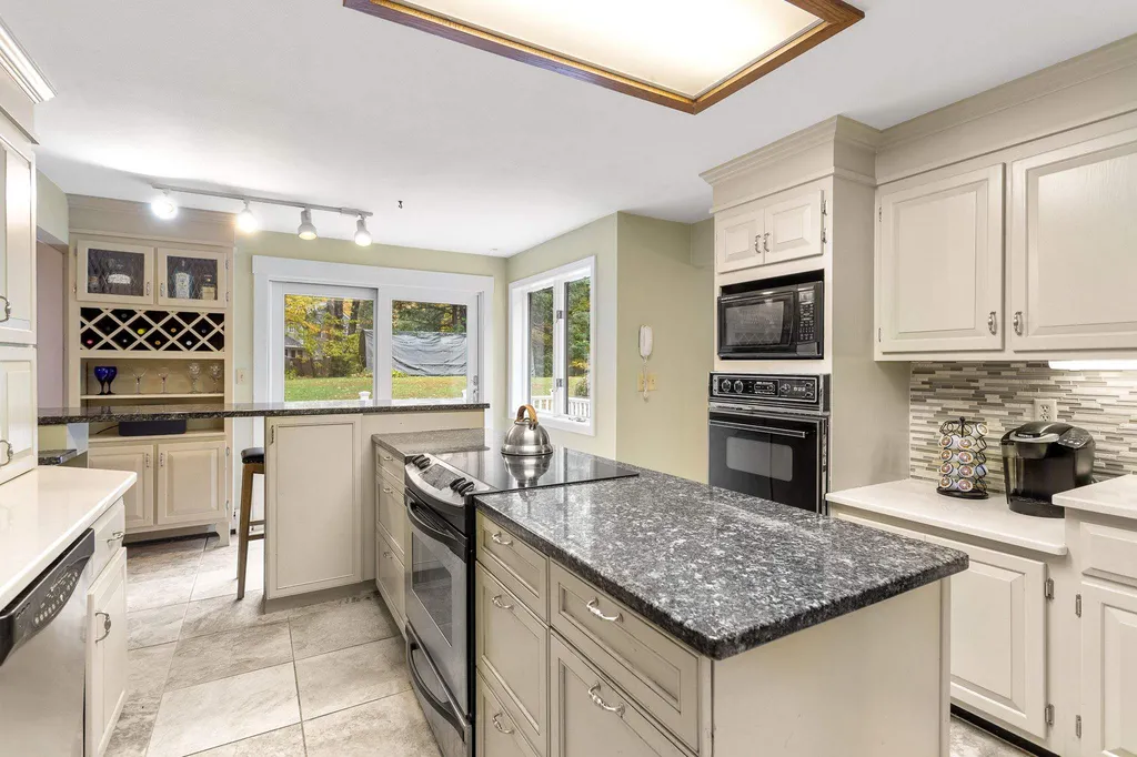 43 Ashbrook Drive Hampton NH 03842