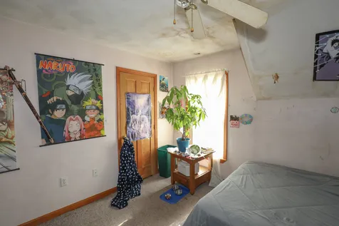 6 Desmarais Avenue Derry NH 03038
