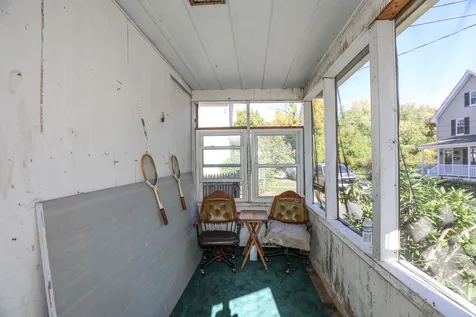 6 Desmarais Avenue Derry NH 03038
